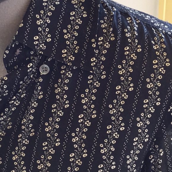 Black blouse - Picture 4 of 4